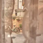 Abbraccio Di Romeo